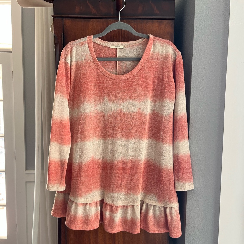Easel tie dye top